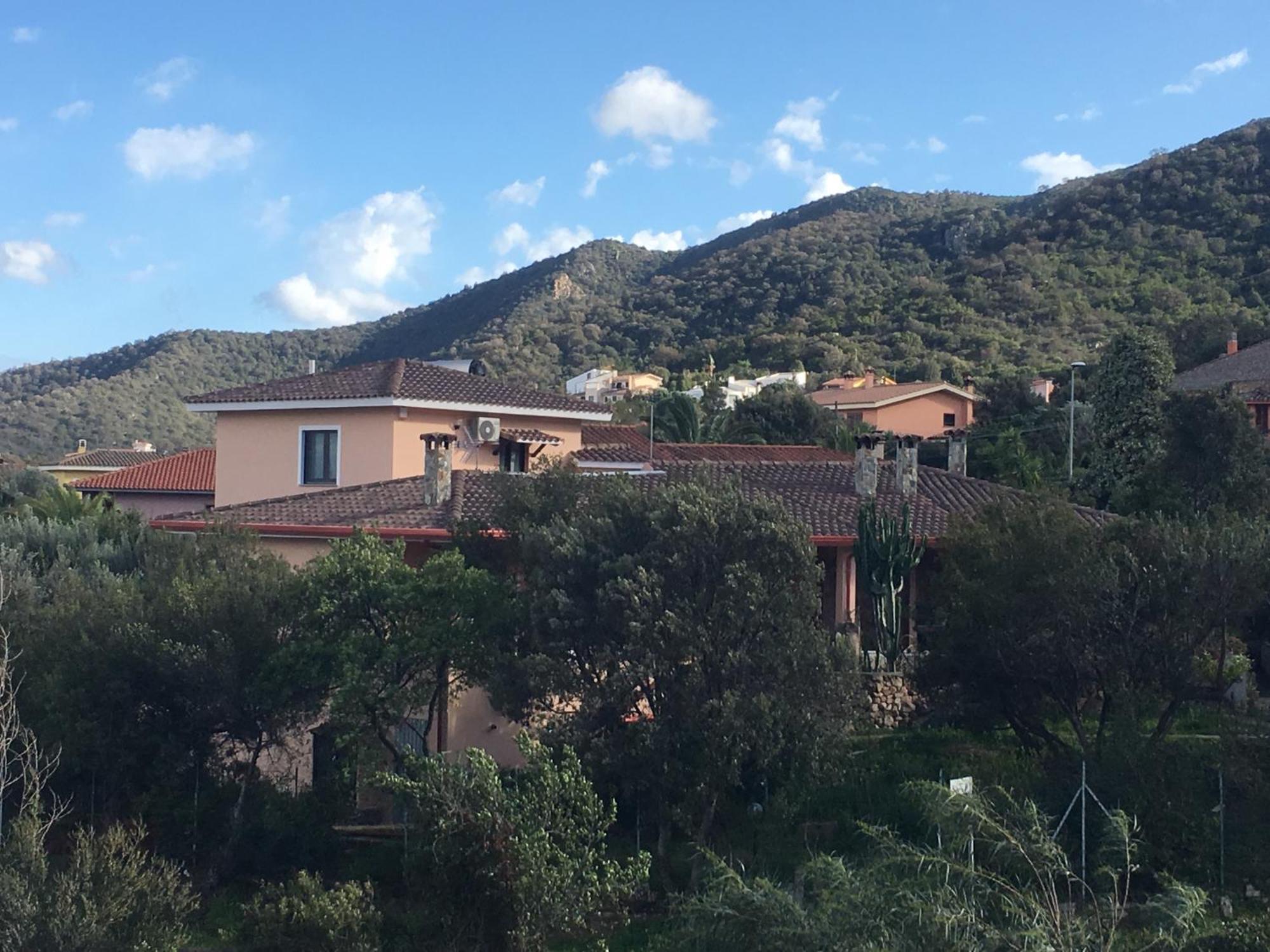Bed and Breakfast Casa Mariluka Capoterra Exterior foto
